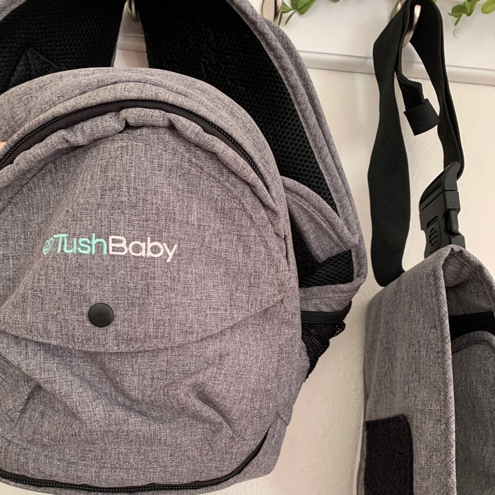 Tush Baby hip carrier and extender color gray